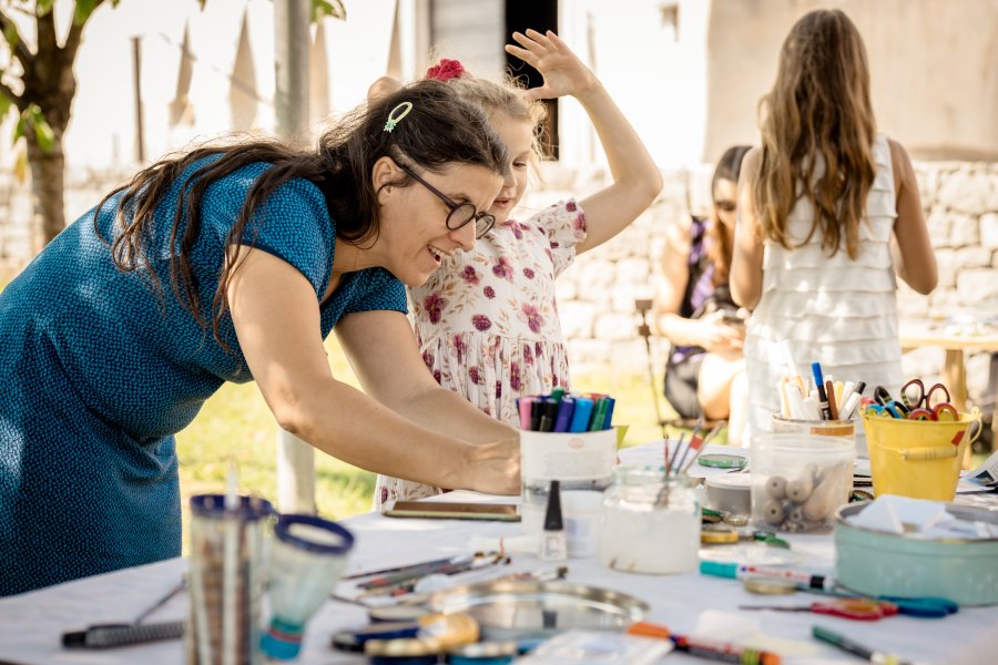 Podobe filma: Sledi pomladi